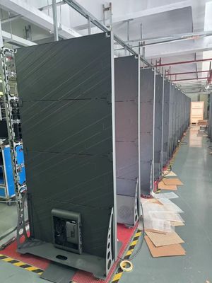 P2.5 Écran d'afficheur LED de l'armoire en fer Affichage LED intelligent 640*1600 3840hz à l'intérieur